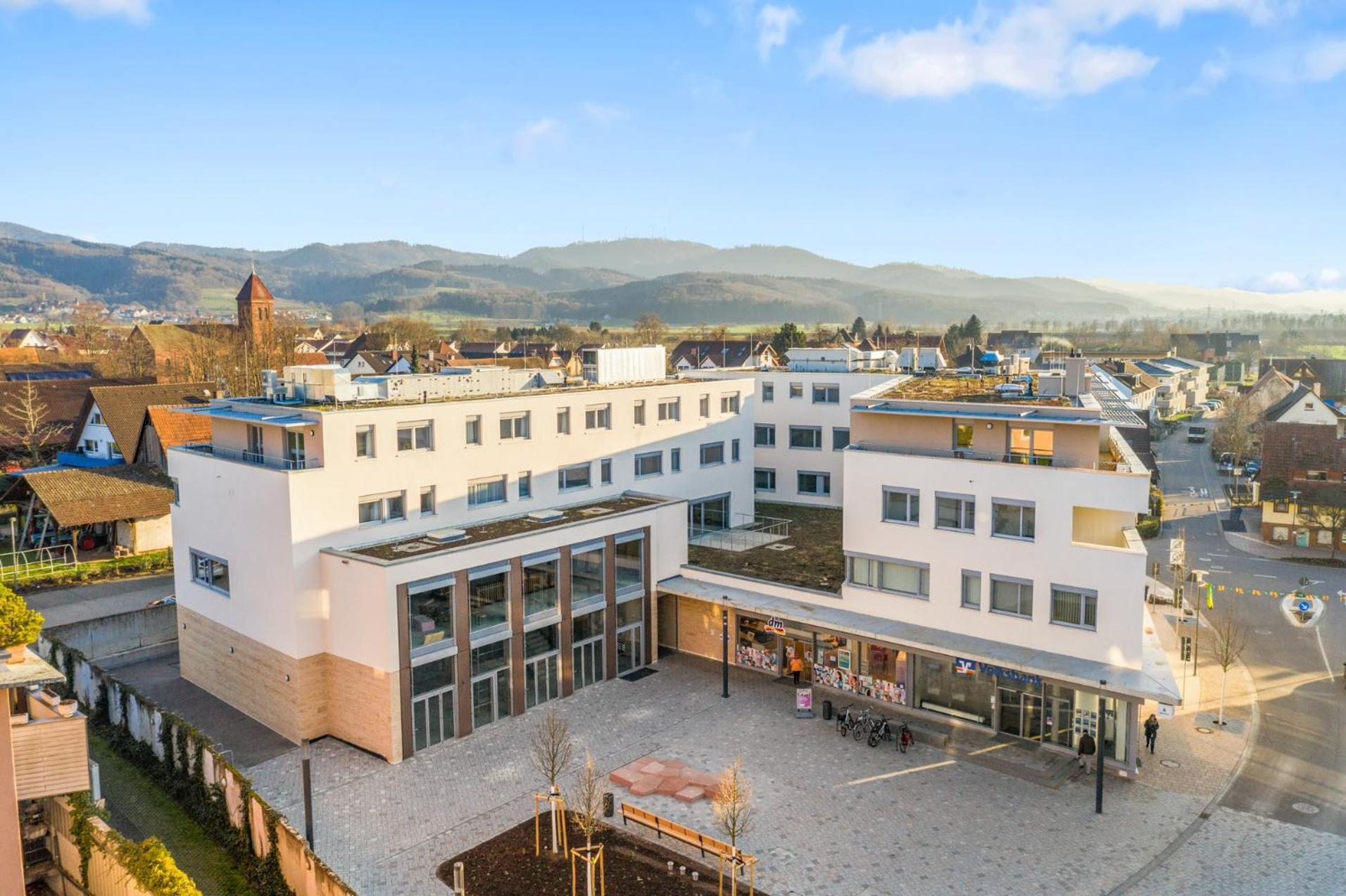 Empire Living: Denzlingen Marktplatz Exterior photo